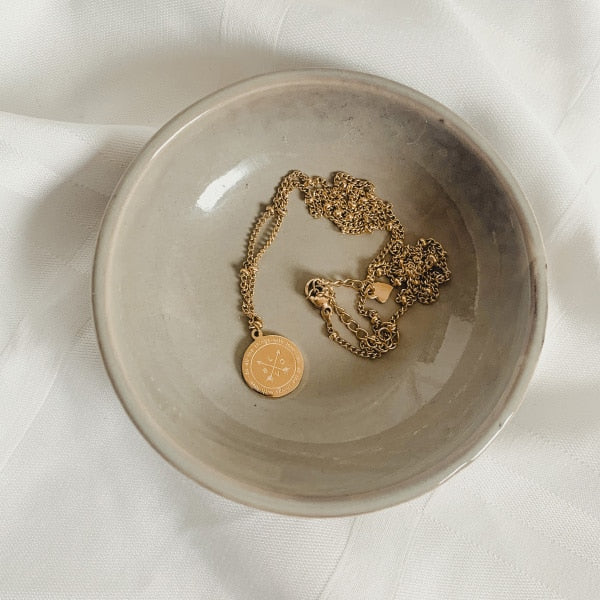 Ketting met ronde love bedel | Stainless steel sieraden By Frances Falicia