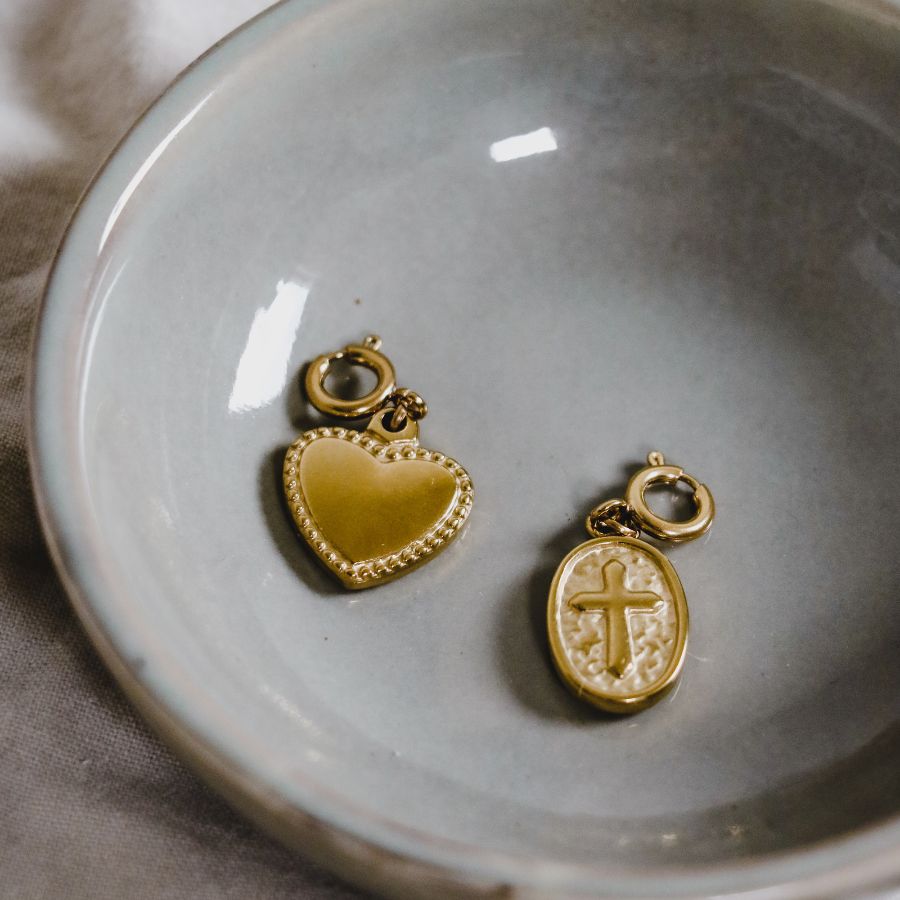 Kruis bedeltje | Brievenbuscadeau | Friendship Falicia